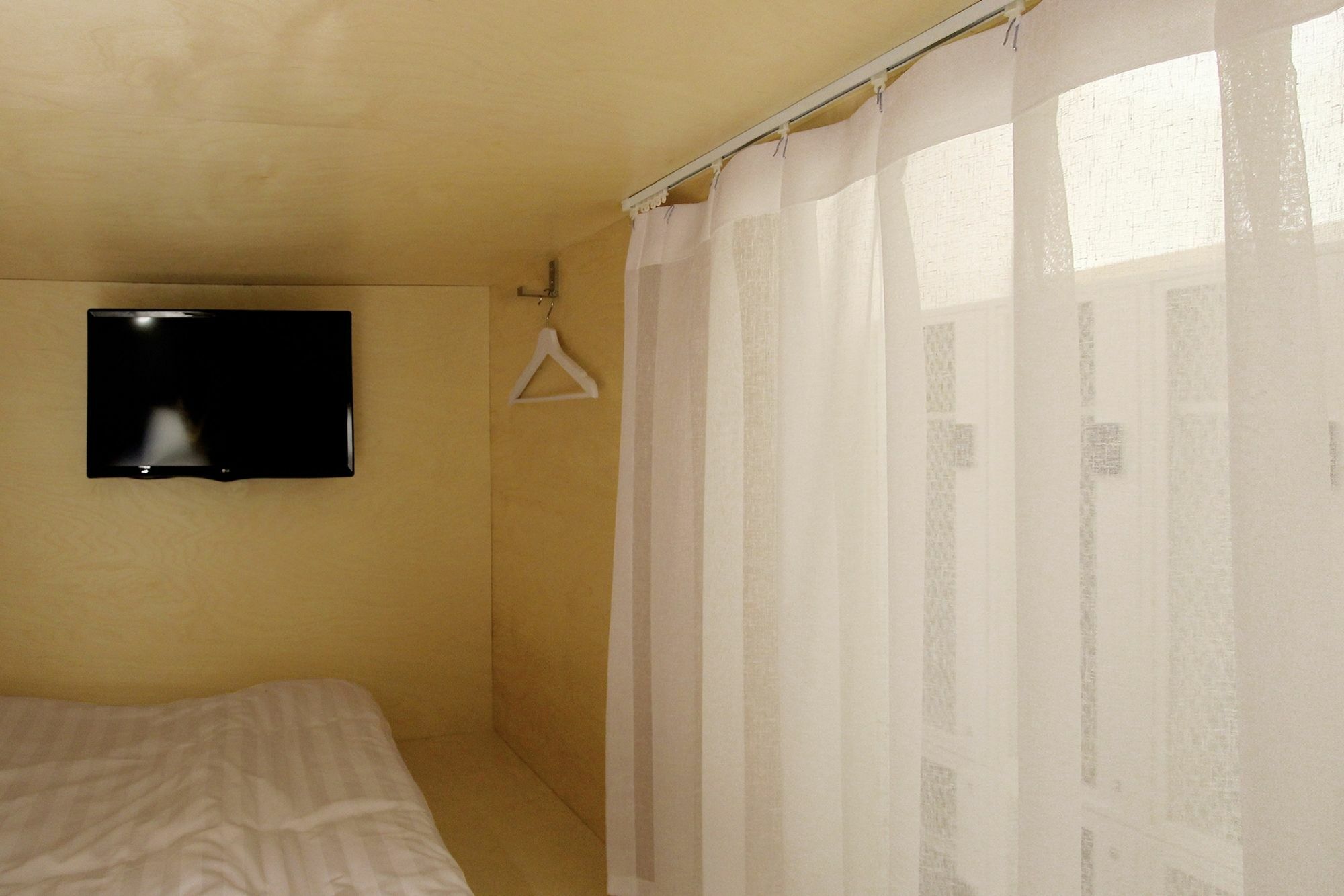Haru Albergue