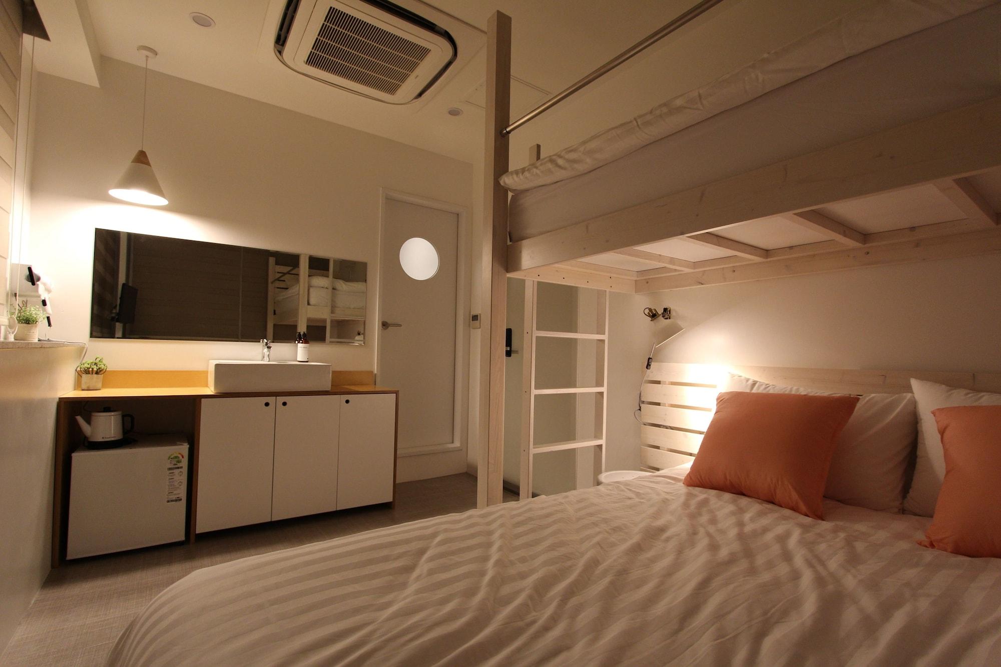 Hostel Haru